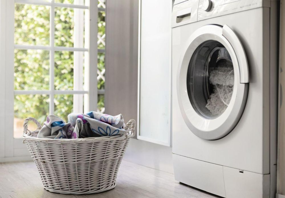 دلایل لرزش ماشین لباسشویی چیست؟ روشهای ساده جلوگیری از لرزیدن ماشین لباسشویی